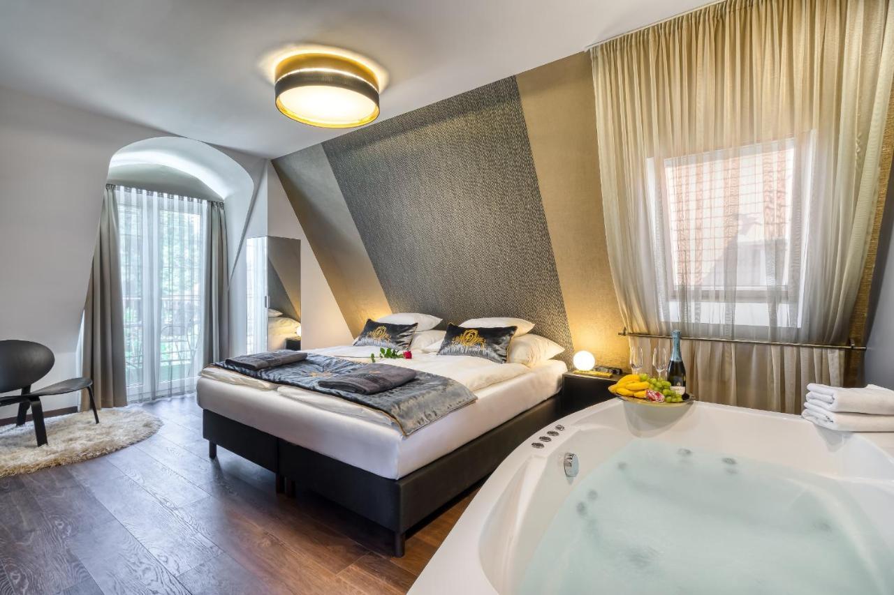 Aparthotel And Dream Elmenyvilla
