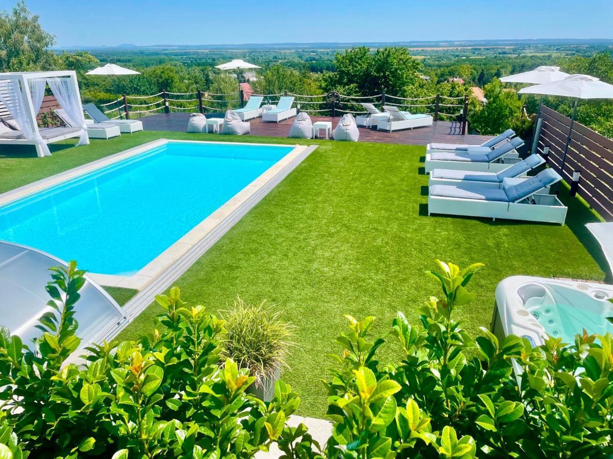 And Dream Elmenyvilla Aparthotel